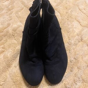 Elegant Black Women's Heeled Ankle Bootie